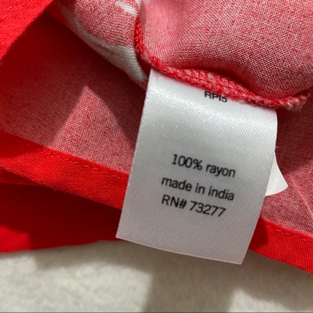 EVRI red floral plus size blouse 2x EUC - Picture 5 of 5
